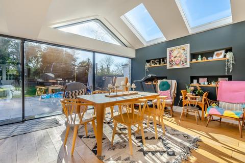 5 bedroom detached house for sale, Salisbury Avenue, St Albans