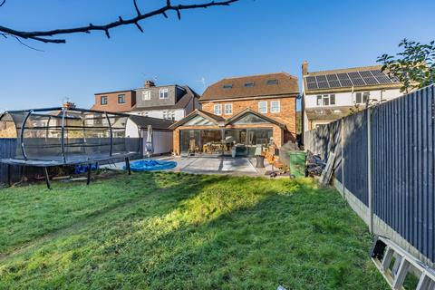 5 bedroom detached house for sale, Salisbury Avenue, St Albans