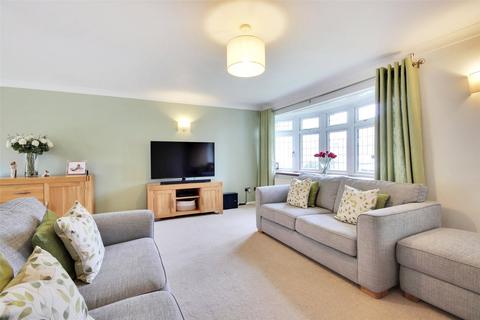 54 Fairlight Cross, Longfield, DA3 7JD