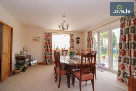 4 bedroom detached house for sale, Grove Lane, Waltham DN37