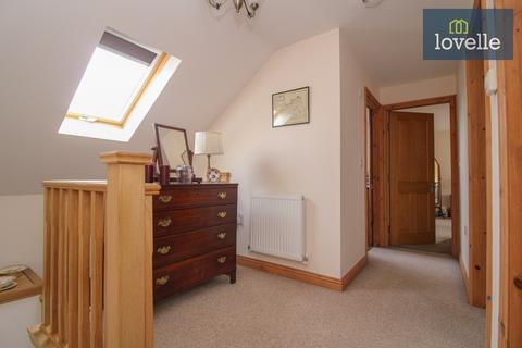 15 Grove Lane, Waltham, Grimsby, DN37 0HD