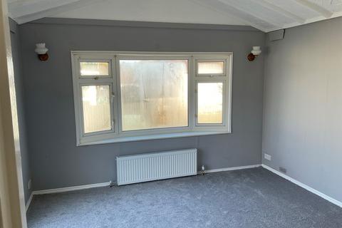 1 bedroom park home for sale, Cummings Hall Lane, Noak Hill, Romford, Essex