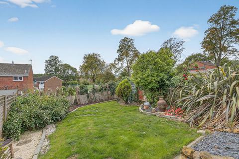 4 bedroom terraced house for sale, Coronation Avenue, Kettering NN14