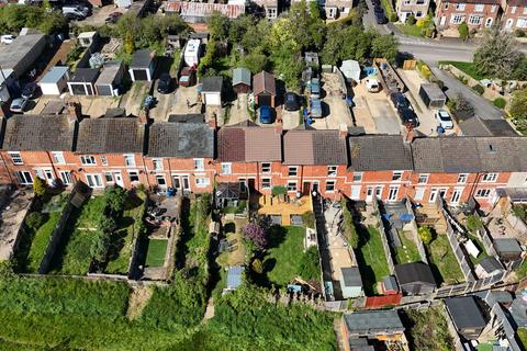 4 bedroom terraced house for sale, Coronation Avenue, Kettering NN14