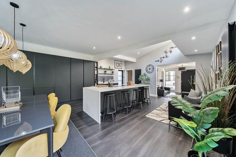Waterside Carlton Road, South Godstone, Godstone, RH9 8LG