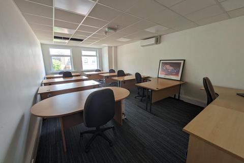 Office to rent, 185 Fleet Road, Fleet, GU51 3BL