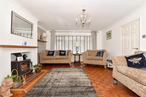 3 bedroom detached house for sale, Corrance Green, Maidstone ME15