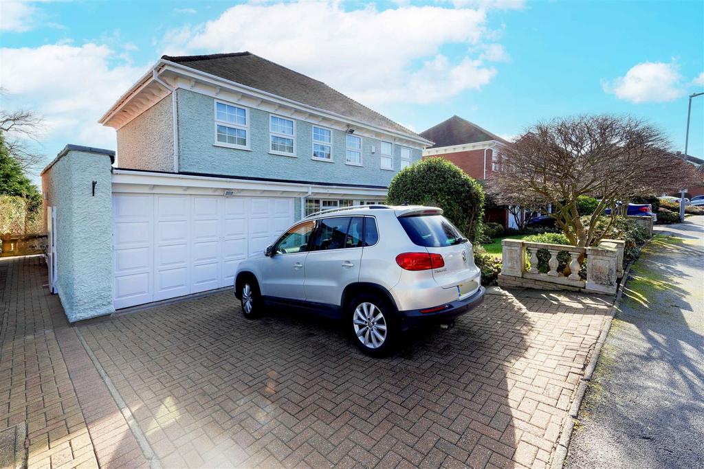 Front of house 2 SAPL6310-CR3-20250222-Dx O Deep PRI