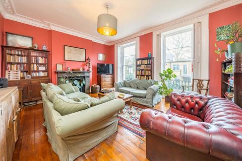 3 bedroom flat for sale, St. Augustines Road, London NW1