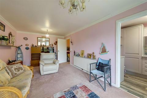 1 bedroom retirement property for sale, Guardian Court, Rogate Road, Worthing