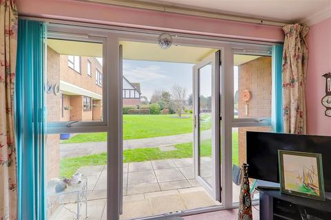 1 bedroom retirement property for sale, Guardian Court, Rogate Road, Worthing