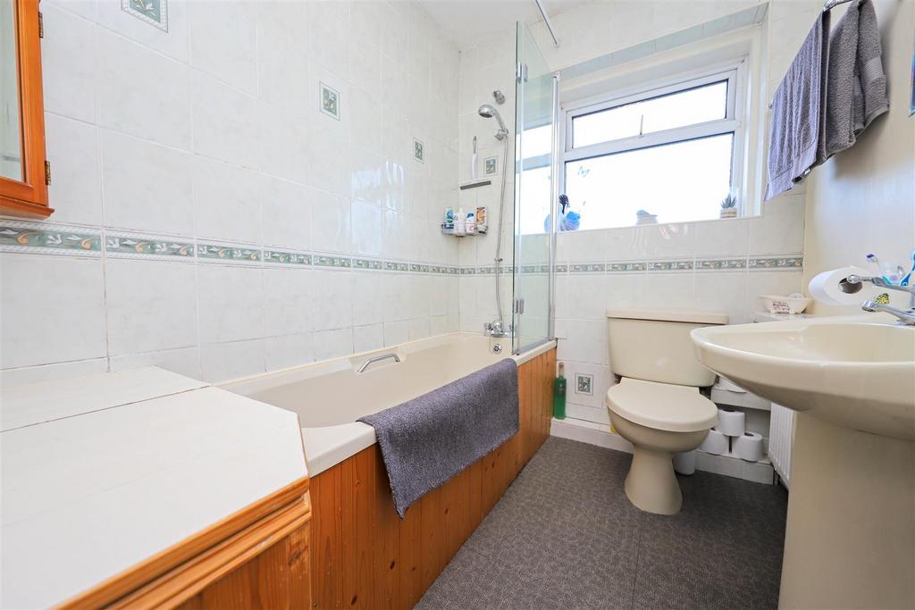 Nicholas james bathroom .jpg