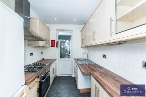 2 bedroom house to rent, Bedford Road, Ruislip, HA4