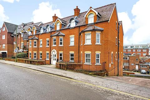 2 bedroom flat for sale, Sydenham Road, Guildford, GU1