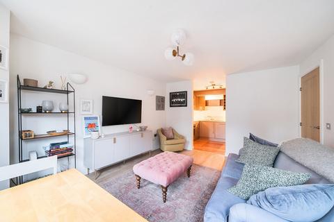 2 bedroom flat for sale, Sydenham Road, Guildford, GU1