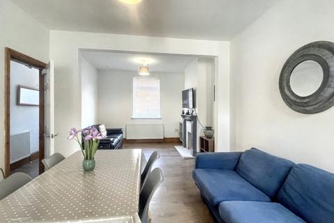 1 bedroom in a house share to rent, Midland Street, Sheffield S1
