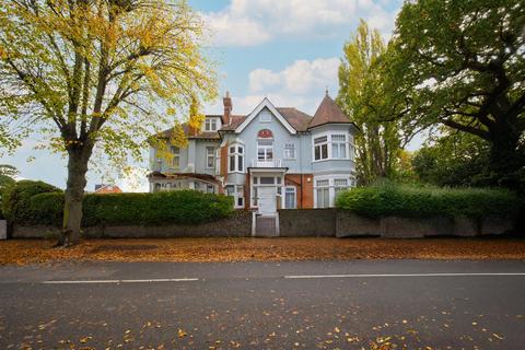 1 bedroom flat for sale, Hempson Avenue, Slough SL3