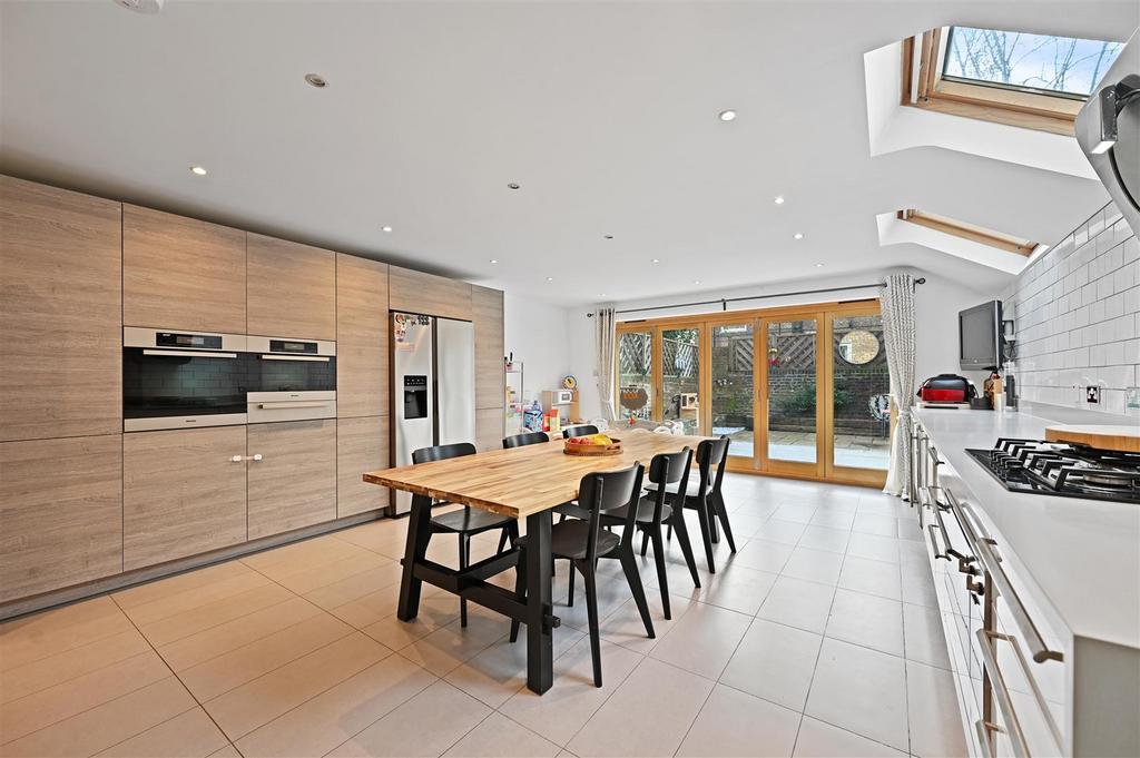 Batoum Gardens - Kitchen A3 (1).JPG