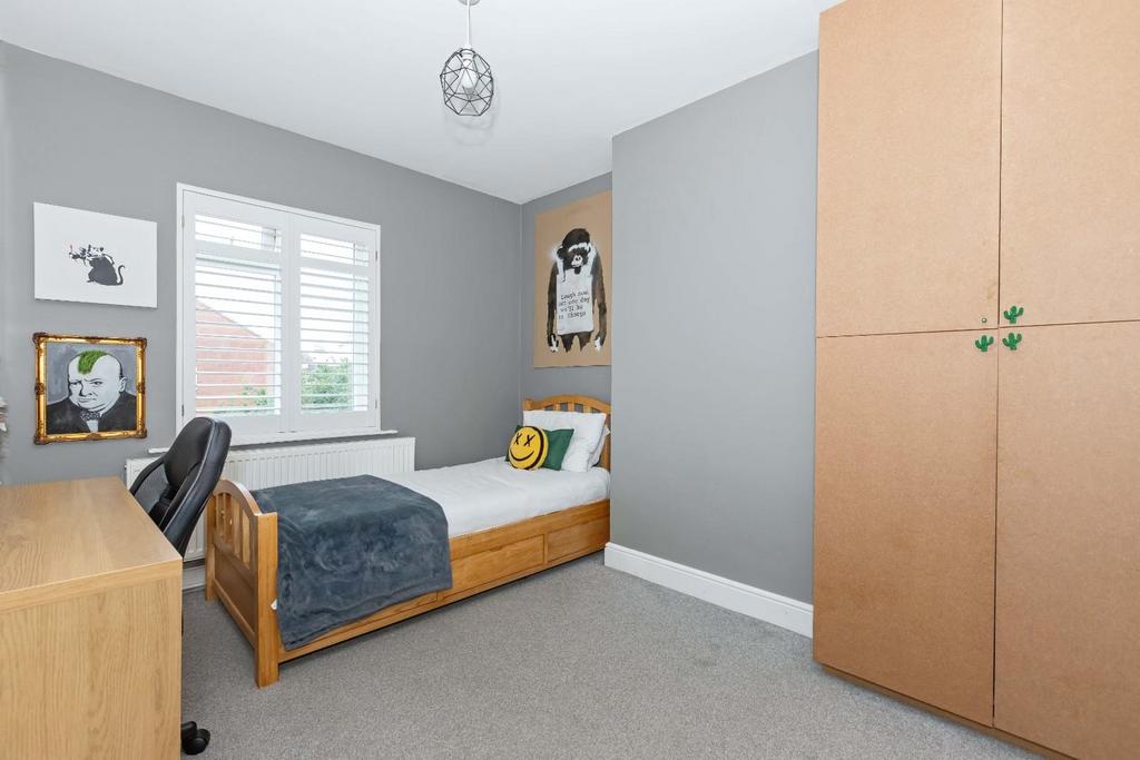 5 Myrtle Crescent 7.JPG