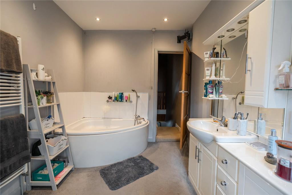 Bathroom (2)