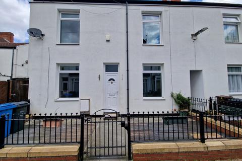 2 bedroom terraced house to rent, Cadogan Grove, Cadogan Street, Hull, Yorkshire, HU3