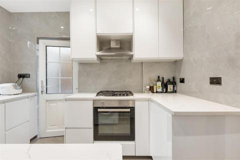 3 bedroom semi-detached house for sale, Heddon Court Avenue, Barnet EN4
