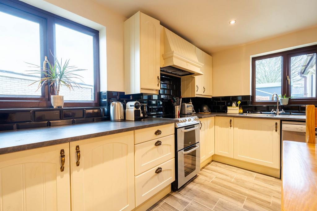 Kitchen diner