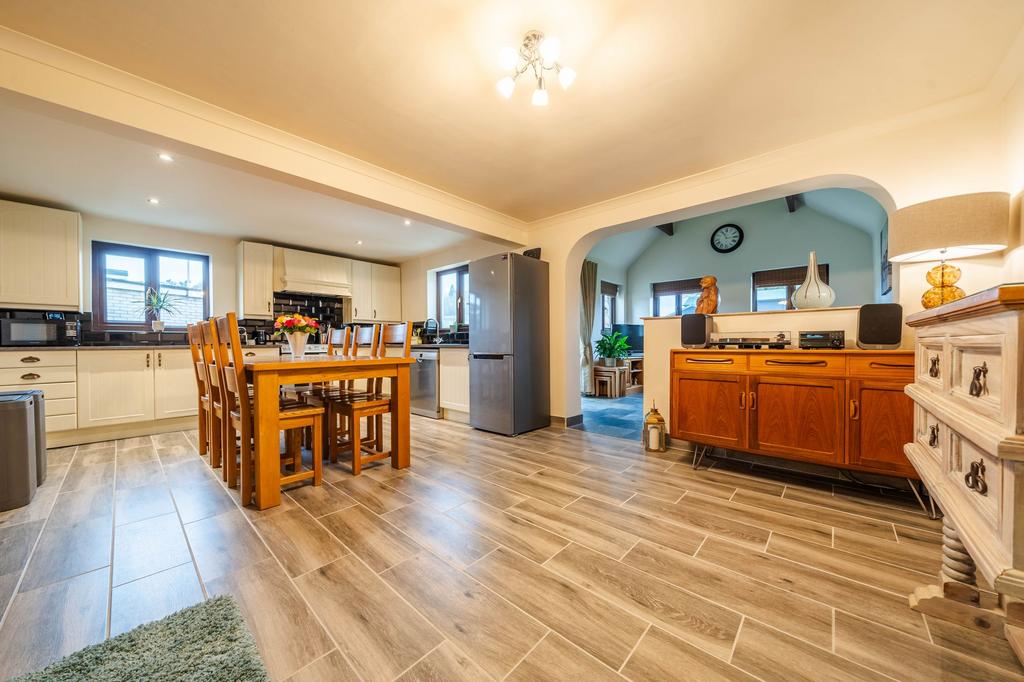 Kitchen diner