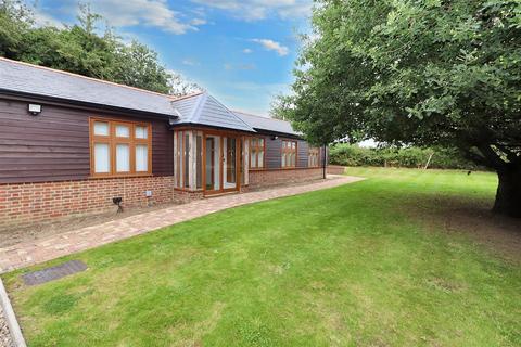 4 bedroom barn conversion to rent, New Road, Letchmore Heath