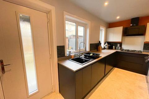 2 bedroom end of terrace house for sale, Marina Crescent, Skipton