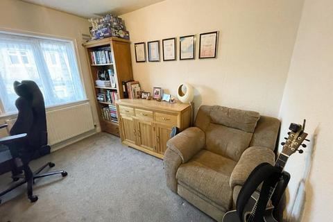 32 Marina Crescent, Skipton, BD23 1TR
