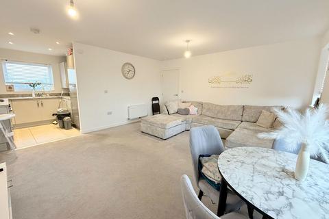 2 bedroom flat for sale, Aston Avenue, Shirley