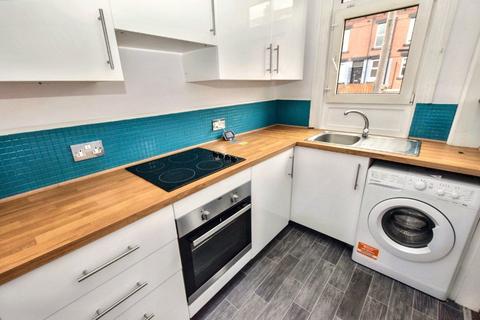 15 Cecil Grove, Armley, Leeds, LS12 2AW