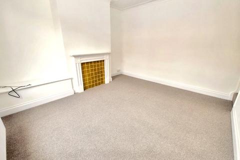 15 Cecil Grove, Armley, Leeds, LS12 2AW