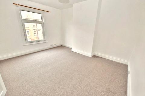 15 Cecil Grove, Armley, Leeds, LS12 2AW