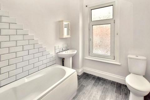 15 Cecil Grove, Armley, Leeds, LS12 2AW