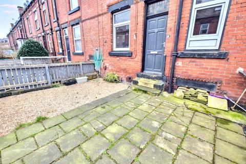 15 Cecil Grove, Armley, Leeds, LS12 2AW