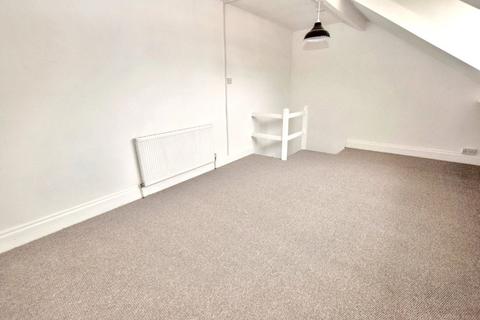 15 Cecil Grove, Armley, Leeds, LS12 2AW