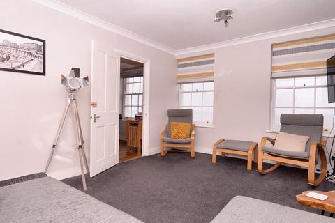2 bedroom flat for sale, Wellington Crescent, Ramsgate, Kent, CT11