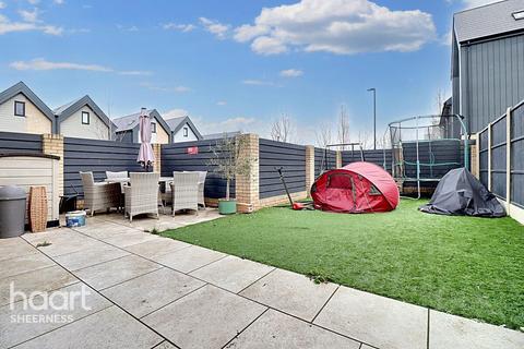 18 Commodores Close, Minster On Sea, Sheerness, ME12 3UU