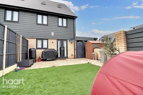 18 Commodores Close, Minster On Sea, Sheerness, ME12 3UU