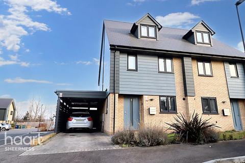 3 bedroom semi-detached house for sale, Commodores Close, Minster