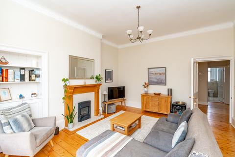 15/6 Comiston Terrace, Edinburgh, EH10 6AJ