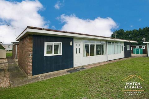 2 bedroom chalet for sale, The Parade, New Romney TN28