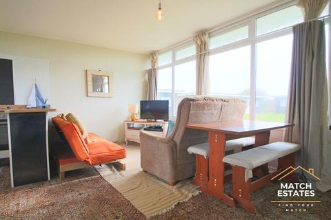 2 bedroom chalet for sale, The Parade, New Romney TN28