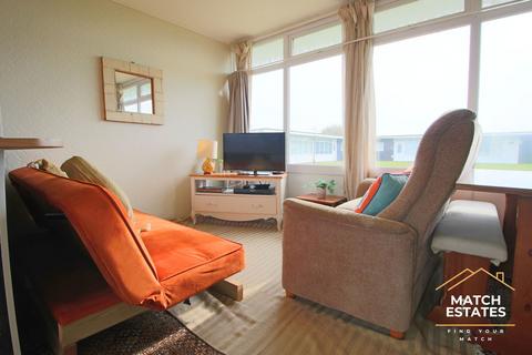 2 bedroom chalet for sale, The Parade, New Romney TN28