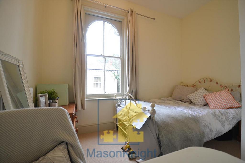 1st Floor Front R-Hand Bedroom.jpg