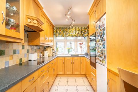 4 bedroom detached house for sale, Risedale Road, Nash Mills