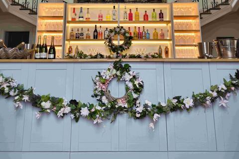 Bar and nightclub for sale, Mobile Bars Business Located Near Truro