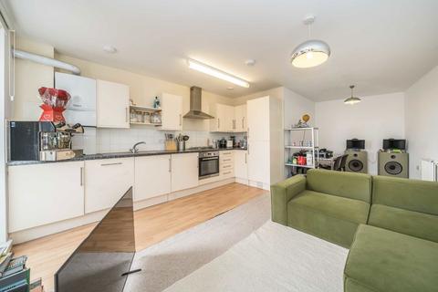 2 bedroom flat to rent, Collent Street, London E9